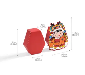 Gedetailleerde afmetingen van de feestelijke rode Chinese Nieuwjaarspop snoep geschenkdoos