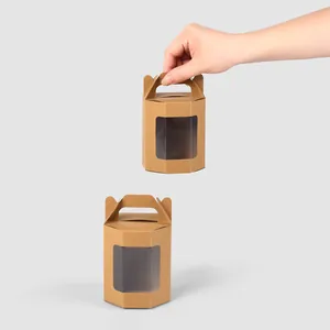 Scatola regalo in carta kraft marrone con finestra PET e manico in uso e profilo