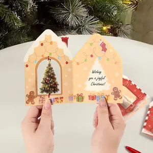 3D-Pop-up-Weihnachtskarte im süßen Haus-Design mit festlichem Baum und Lebkuchenmann