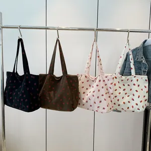 Sac Cabas en Velours Côtelé pour Femmes Imprimé Fraise Grande Capacité Sac d'Épaule Décontracté Étudiant