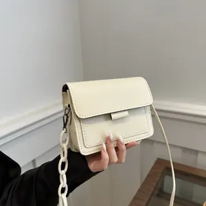 Borsa a Tracolla Quadrata Piccola in Pelle PU Minimalista da Donna Borsa a Spalla Decorativa con Catena Grossa Moda