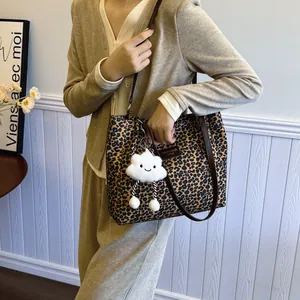 Leopard Print Canvas Tote Bag For Women Large Capacity Shoulder Bag With Cute Cloud Charm Bohemian Fashion Shopping Bag