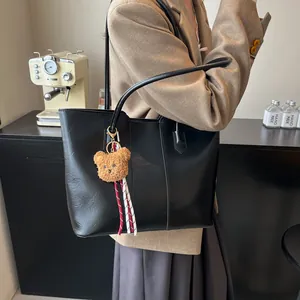 Women Large Capacity PU Leather Tote Bag Korean Minimalist Commuter Shoulder Handbag With Furry Bear Pendant Winter Fashion Bag