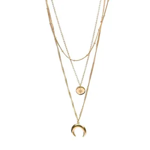 Mehrlagige Goldhalskette aus Edelstahl mit Sternenmünze und Halbmond-Anhänger-Charms
