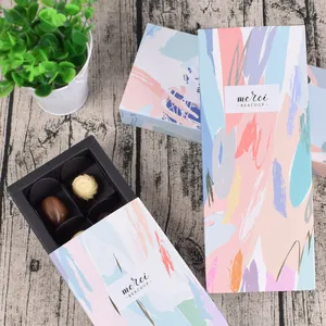 Boîtes cadeaux carrées artistiques pour chocolat avec imprimé merci beaucoup et 4 cases