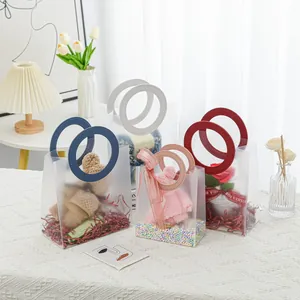 Matte transparente Geschenktüten mit runden Ledergriffen für Hochzeiten und Blumen