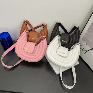 Borsa a sella trapuntata chic da donna in rosa bianco marrone e nero stile mezzaluna