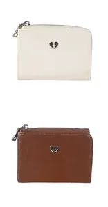 Detail des Herz-Logos auf Vintage-Damenbrieftasche aus PU-Leder mit Reißverschluss