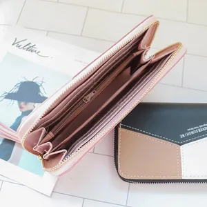 Portefeuille élégant en cuir PU pour femme avec plusieurs fentes et design tricolore