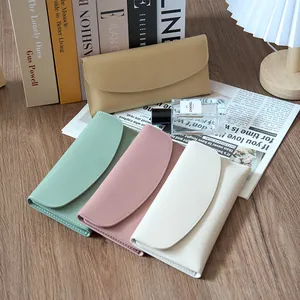 Eleganti portafogli lunghi a busta in quattro colori pastello in pregiata pelle sintetica