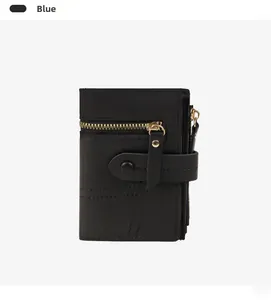 Détail d'un portefeuille noir en cuir PU avec fermeture éclair dorée et bouton pression