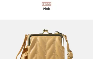 Détail frontal du sac à bandoulière matelassé avec fermoir métallique doré