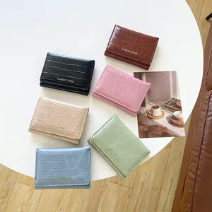 Carteras cortas para mujer con textura de cocodrilo en seis colores elegantes