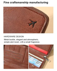 Détails du protège-passeport en cuir marron avec fentes pour cartes et logo avion embossé