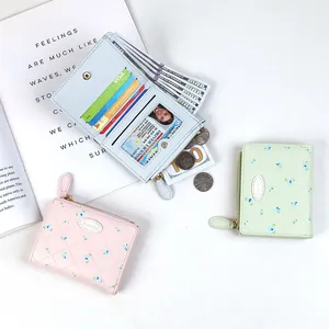 Portefeuille Court à Fleurs pour Femmes en Cuir PU Matelassé Treillis Petit Porte-Monnaie Fermeture Éclair Porte-Cartes Style Frais