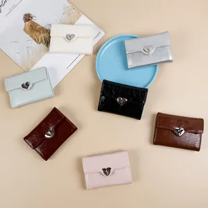 Mini-Kartenhalter aus Leder mit Herzverschluss in sieben Farben für Damen