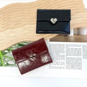 Vintage Rissleder Damen Dreifach Gefaltete Geldbörse Herz Metallschnalle Kleine Portemonnaies Mode Münzfach Damen Organizer