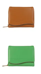 Detail von weichen Bifold-Geldbörsen mit Wellenmetallrand und Reißverschluss in Braun und Grün