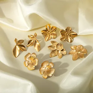 Vintage 18K Gold Plated Stainless Steel Flower Leaf Stud Earrings For Women Retro Botanical Metal Textured Jewelry Earring