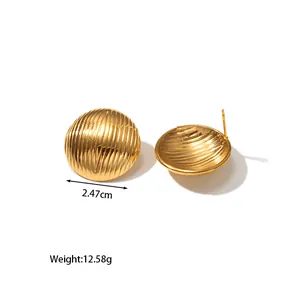 Detail of 18k gold plated heart striped earrings with dimensions and back pin view