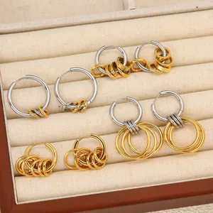 Pendientes de aro de acero inoxidable oro 18K y plata con pequeños dijes de anillos