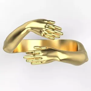 Anillo de abrazo dorado pulido con banda abierta ajustable y diseño de manos