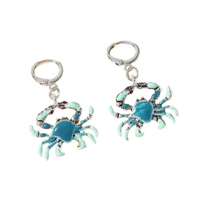Hawaïaanse stijl blauwe emaille krab oorbellen met gouden sluiting voor dames