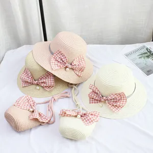 Set cappello di paglia e borsa a tracolla per bambine con fiocchi a quadri e perle