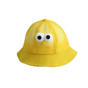 Cappello da sole giallo per bambini con rete traspirante e design con occhi buffi