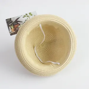 Sombrero de paja beige para niños con cuerda elástica para protección solar playa