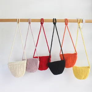Handgefertigte Gestrickte Mini-Umhängetasche Für Kinder Süße Bonbonfarbene Häkel-Schultertasche Für Mädchen Jungen Kleiner Geldbeutel