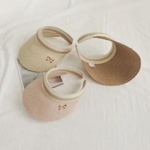 Set visiera in paglia da donna con fiocco in metallo in beige rosa e marrone estate