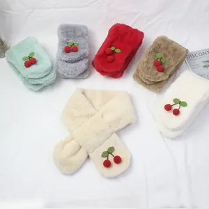 Écharpe en Peluche pour Enfants Décor Cerise Tour de Cou Croisé Fausse Fourrure Chaude Épaisse pour Petites Filles Garçons