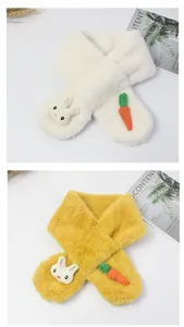 Détail d'écharpe en peluche pour enfant avec broderie lapin et carotte 3D pour l'hiver
