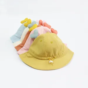 Cappelli da sole per neonati in cotone con decoro a cuore e cordino regolabile in cinque colori