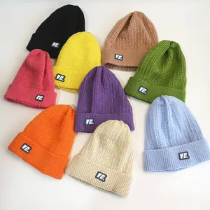 Berretti invernali in maglia a coste per adulti in nove colori con etichetta VE chic