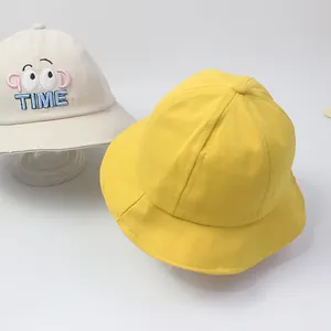 Kinder Fischerhut aus Baumwolle mit Stickerei und GOOD TIME Schriftzug in Beige und Gelb
