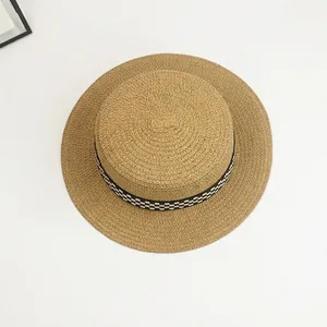 Cappello di paglia boater con nastro a scacchi per spiaggia e protezione solare
