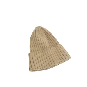 Khaki Strickmütze für Damen und Herren mit breitem Umschlag und grobem Rippenstrickmuster