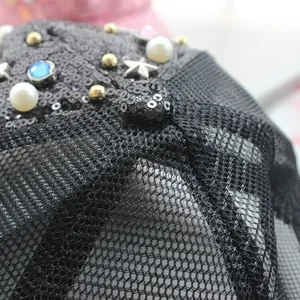 Schwarze Mesh-Baseballkappe mit Pailletten, Perlen und Sternen-Details für Damen