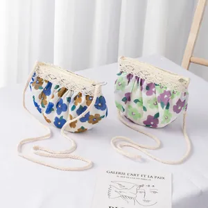 Bolso bandolera floral para niña con encaje y correa de hombro de cuerda tejida