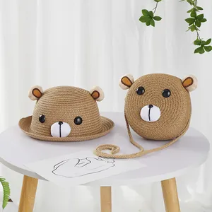 Schattige strohoed en bijpassende tas set voor kinderen met berenoren voor de zomer
