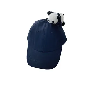 Dunkelblaue Kinder-Baseballkappe mit süßem Panda-Plüschtier für den Sonnenschutz