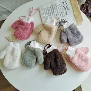 Winter-Fausthandschuhe aus Plüschfleece für Damen und Kinder in verschiedenen Farben