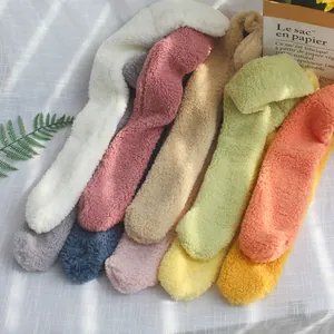 Flauschige Kinder-Winter-Schals aus Lammwolle in vielen bunten Farben für Jungen und Mädchen