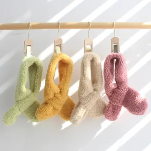 Warmer Kinder-Fleece-Schal in vier Farben mit weichem Plüsch-Überkreuz-Design