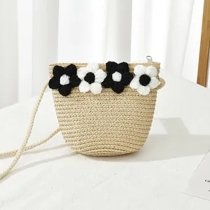 Mini sac seau en paille pour enfants avec fleurs au crochet et bandoulière