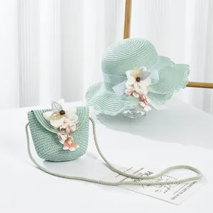 Mintgrünes Strohhut- und Taschen-Set mit Blumen für sommerlichen Strand-Sonnenschutz