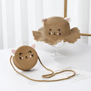 Détail de chapeau de paille et sac assorti pour filles avec oreilles de chat en 3D