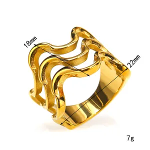 Französischer 18K vergoldeter Edelstahlwellenring mit dreilagigem gewelltem Liniendesign